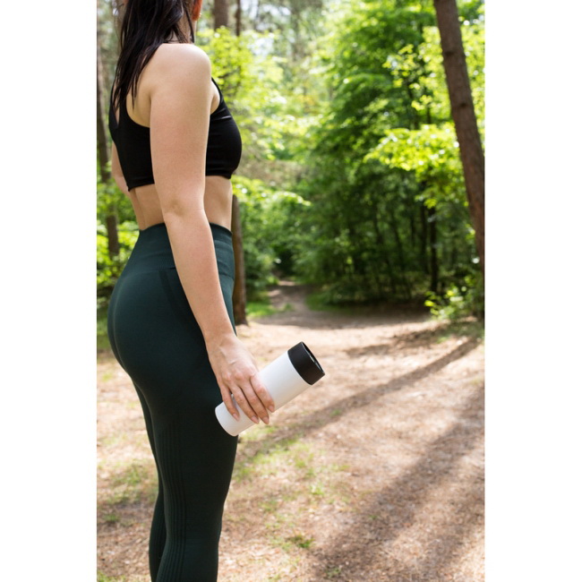 Czarny kubek termiczny Lottie 375 ml z przyciskiem