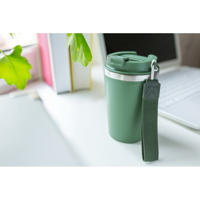 Zielony kubek termiczny 350 ml z grawerem, recykling